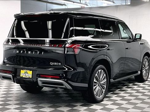 Used 2025 INFINITI QX80 Sensory AWD/4WD image 13