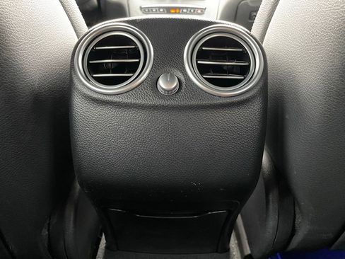 Used 2022 Mercedes-Benz GLC 300 w/ Premium Package Lite image 28