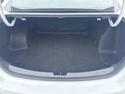 Used 2025 Chevrolet Malibu LT FWD image 9