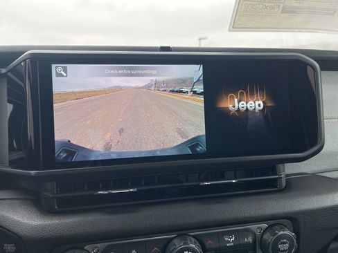 New 2026 Jeep Gladiator Sport AWD/4WD image 22