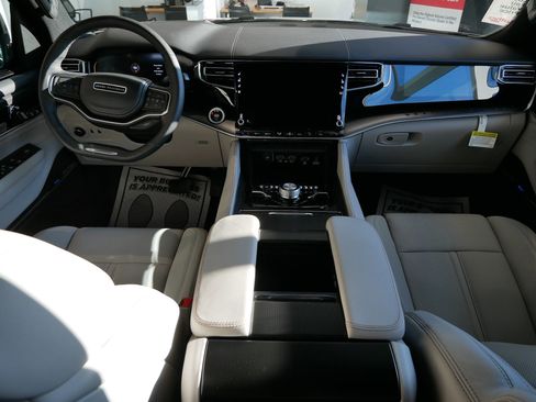 New 2026 Jeep Grand Wagoneer Summit image 11