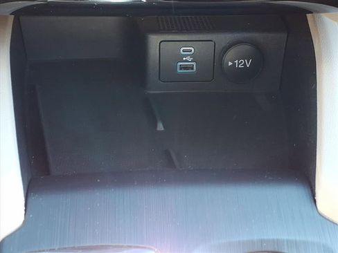 Used 2022 Ford Escape SEL w/ Technology Package image 17