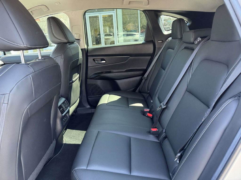 Certified 2025 Nissan Murano SV AWD/4WD image 12