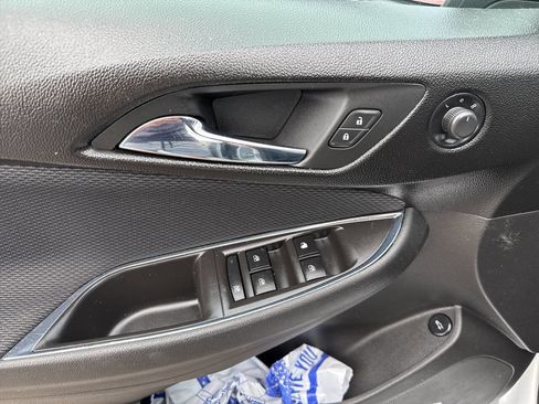 Used 2017 Chevrolet Cruze LT w/ Sun And Sound Package image 17