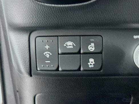Used 2016 Kia Soul ! w/ Premium Package FWD image 10