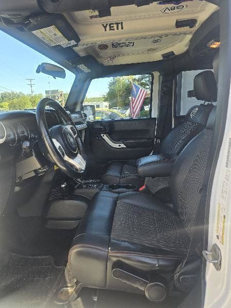 Used 2012 Jeep Wrangler Unlimited Sahara AWD/4WD image 7