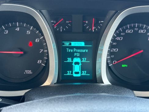 Used 2017 Chevrolet Equinox LT w/ Convenience Package FWD image 25