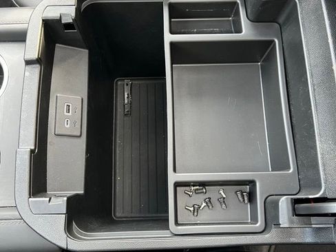 Used 2024 Chevrolet Tahoe Z71 w/ Luxury Package image 19