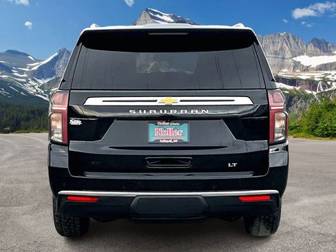 Used 2024 Chevrolet Suburban LT image 4