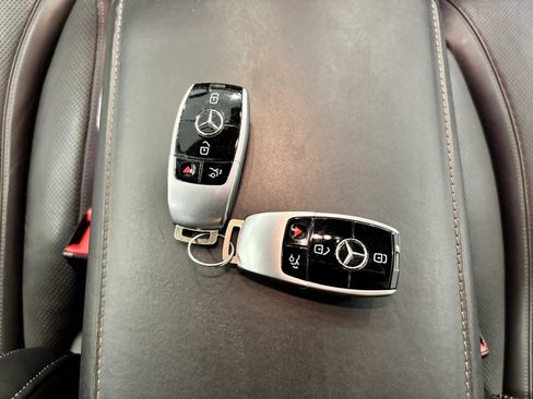 Used 2019 Mercedes-Benz S 560 Sedan image 27