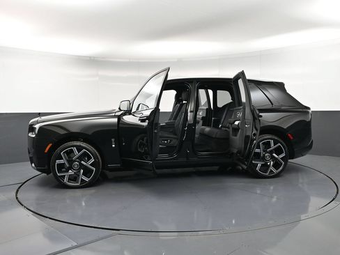 New 2027 Rolls-Royce Cullinan Black Badge AWD/4WD image 42