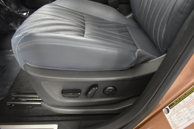Certified 2024 Nissan Ariya AWD image 12