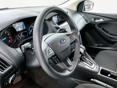 Used 2018 Ford Focus SE image 15