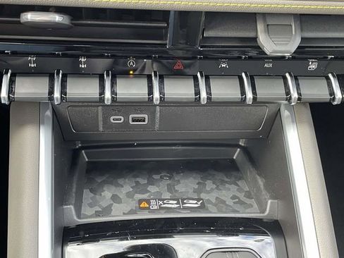 New 2026 Chevrolet Colorado ZR2 w/ Technology Package image 24