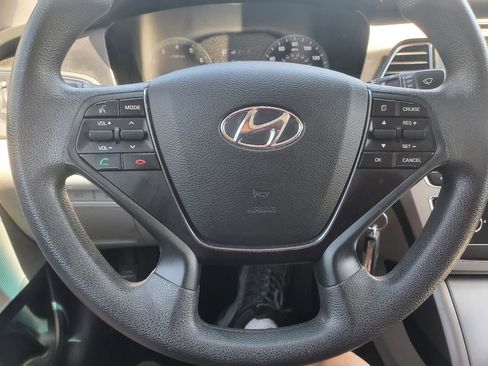 Used 2016 Hyundai Sonata SE FWD image 17