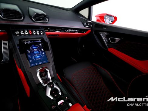Used 2020 Lamborghini Huracan EVO AWD/4WD image 16