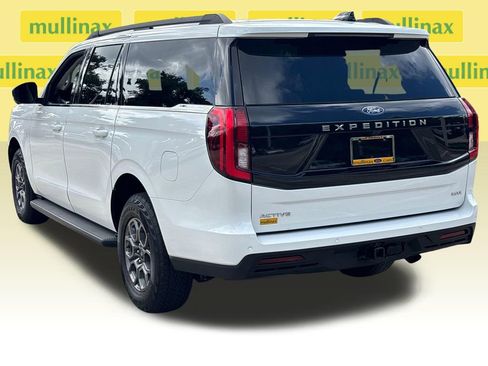 Used 2025 Ford Expedition Max Active RWD image 9
