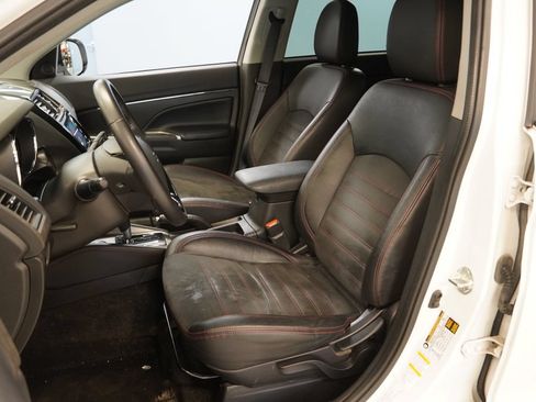 Used 2019 Mitsubishi Outlander Sport GT AWD/4WD image 3