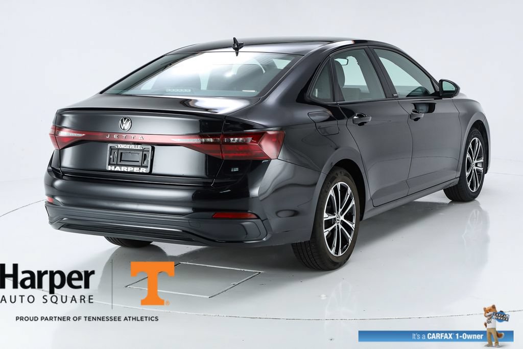 Used 2025 Volkswagen Jetta Sport FWD image 9