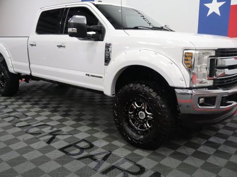 Used 2018 Ford F250 XLT w/ XLT Premium Package AWD/4WD image 15