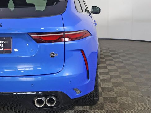 Used 2022 Jaguar F-PACE SVR image 22