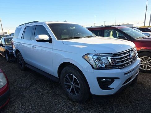 Used 2020 Ford Expedition XLT w/ Equipment Group 201A image 3