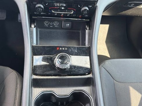 Used 2024 Jeep Grand Cherokee Laredo w/ Luxury Tech Group I AWD/4WD image 18