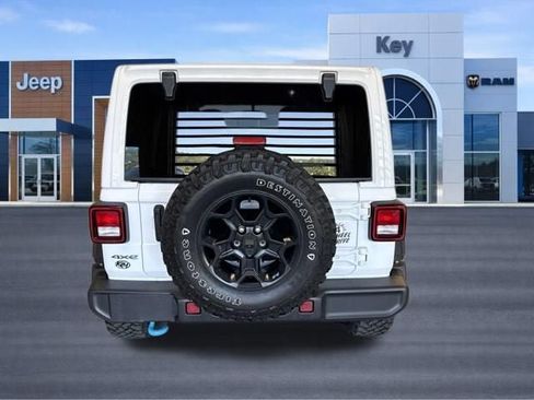 Used 2023 Jeep Wrangler Unlimited w/ Cold Weather Group AWD/4WD image 5