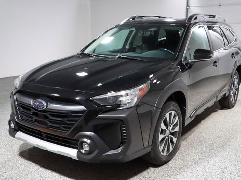 Used 2023 Subaru Outback Limited image 32