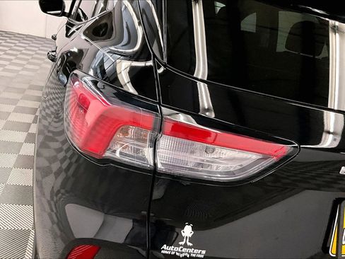 Used 2022 Ford Escape SEL FWD image 35