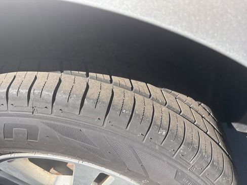 Used 2010 Ford Edge SE image 10