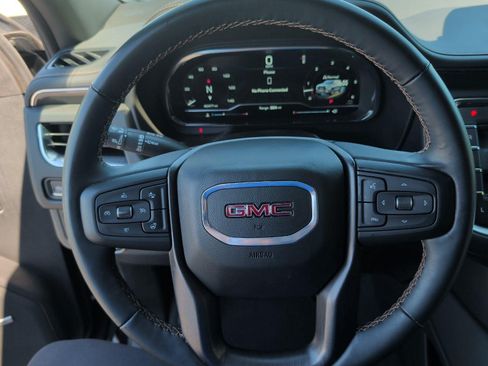 Used 2024 GMC Yukon AT4 AWD/4WD image 18
