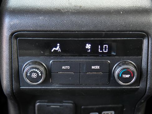 Used 2023 GMC Acadia SLT FWD image 43