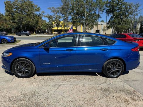 Used 2018 Ford Fusion SE w/ Equipment Group 601A image 8