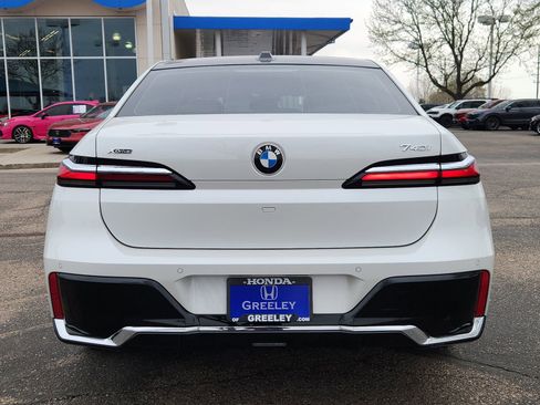 Used 2025 BMW 740i xDrive image 4