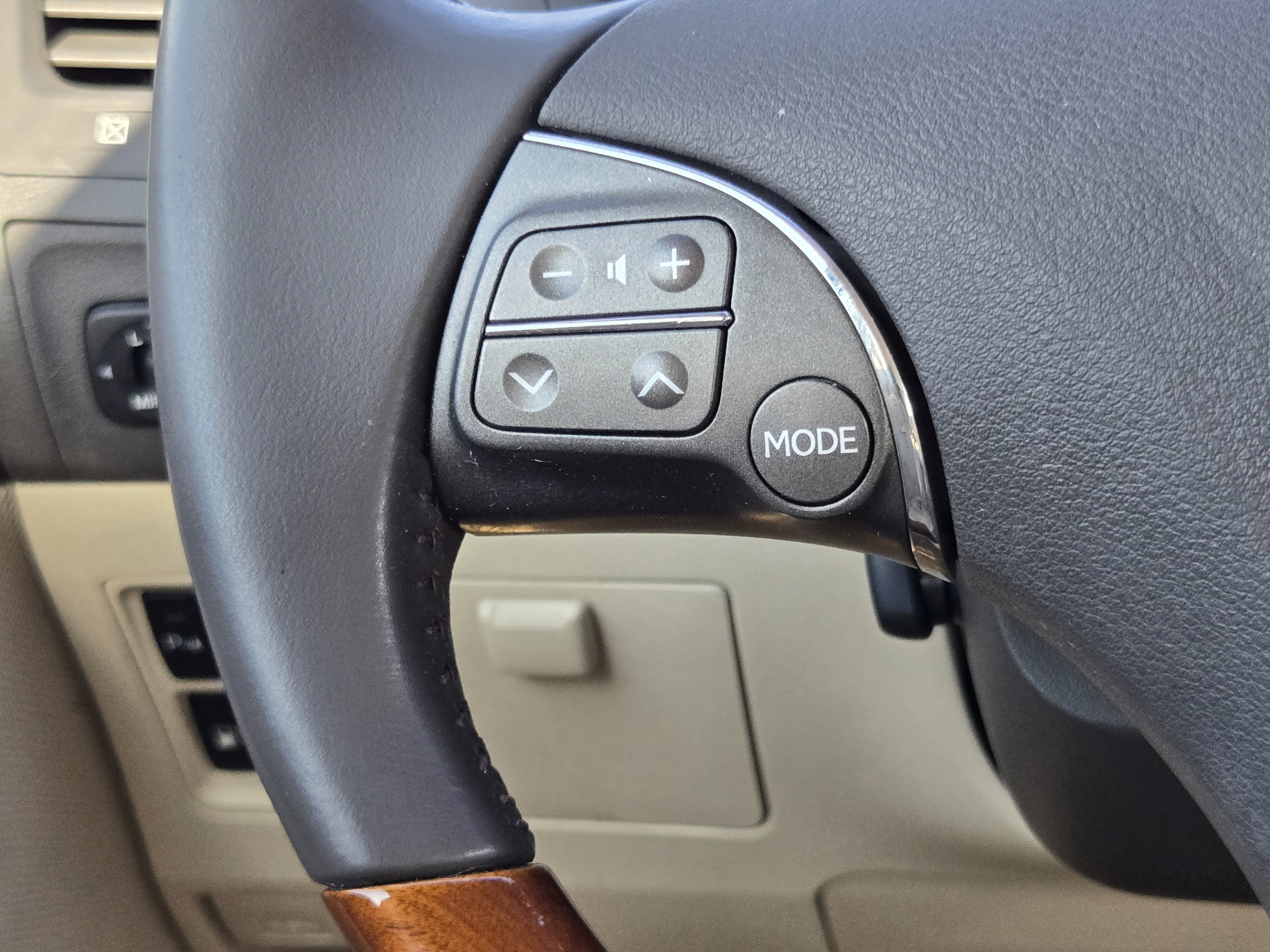 Used 2012 Lexus ES 350 FWD image 25
