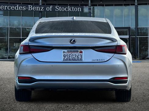 Used 2022 Lexus ES 300h ES 300h image 5