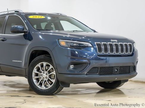 Used 2021 Jeep Cherokee Latitude Lux w/ Comfort/Convenience Group AWD/4WD image 2