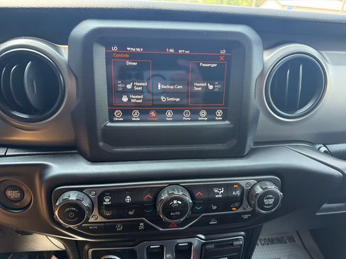 Used 2021 Jeep Wrangler Sport AWD/4WD image 22