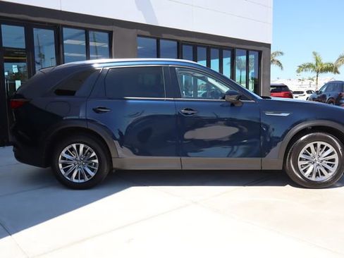 Used 2024 MAZDA CX-90 Plug-In Hybrid w/ Preferred AWD/4WD image 2