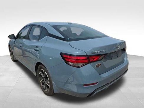 Used 2025 Nissan Sentra SV FWD image 5