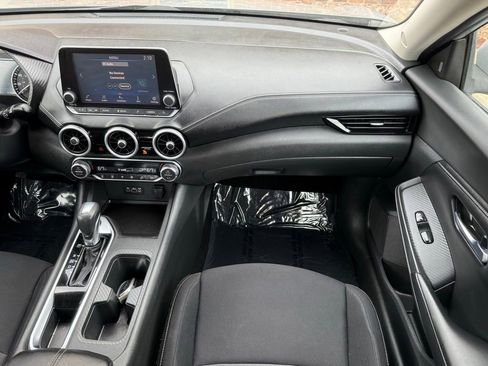 Used 2021 Nissan Sentra SV image 24