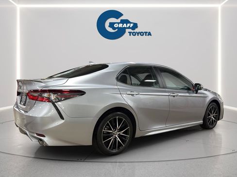 Used 2024 Toyota Camry SE w/ Convenience Package image 8