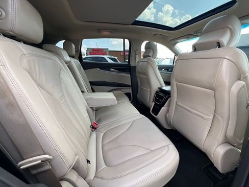 Used 2019 Lincoln Nautilus Reserve image 24