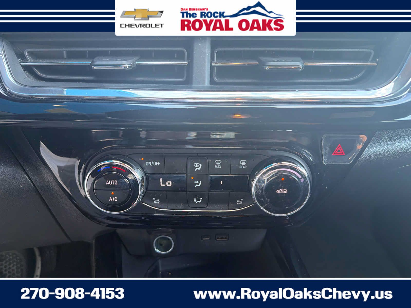 Used 2025 Chevrolet Trax RS w/ Sunroof Package FWD image 19