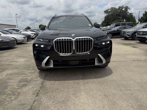 Used 2025 BMW X7 xDrive40i w/ Premium Package AWD/4WD image 2