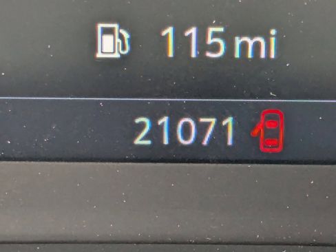 Used 2023 Buick Encore GX Essence w/ Experience Buick Package image 36