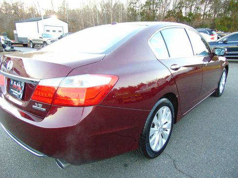 Used 2013 Honda Accord Touring image 41