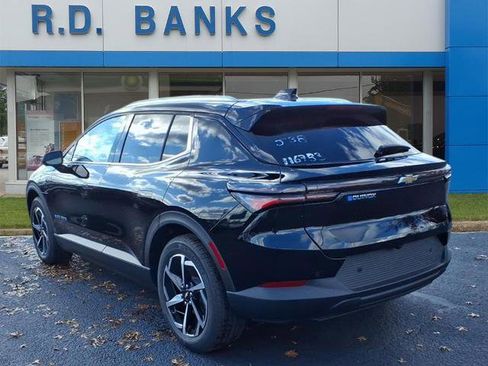 New 2026 Chevrolet Equinox EV LT image 3