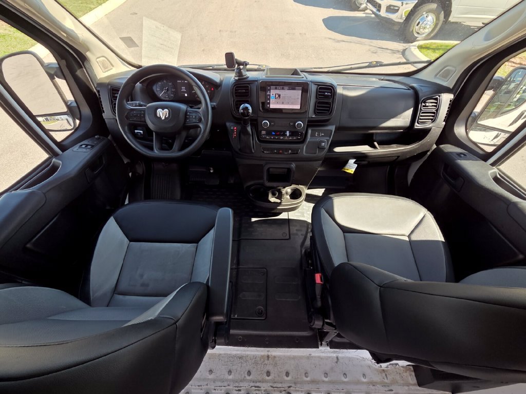 Used 2024 RAM ProMaster 2500 w/ Convenience Group FWD image 23